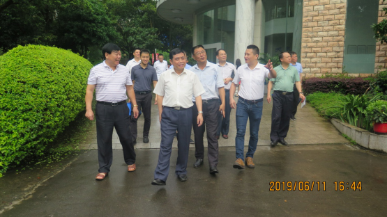 省市場監(jiān)督管理局副局長、省藥品監(jiān)督管理局局長俞開海 一行蒞臨我司檢查指導(dǎo)工作
